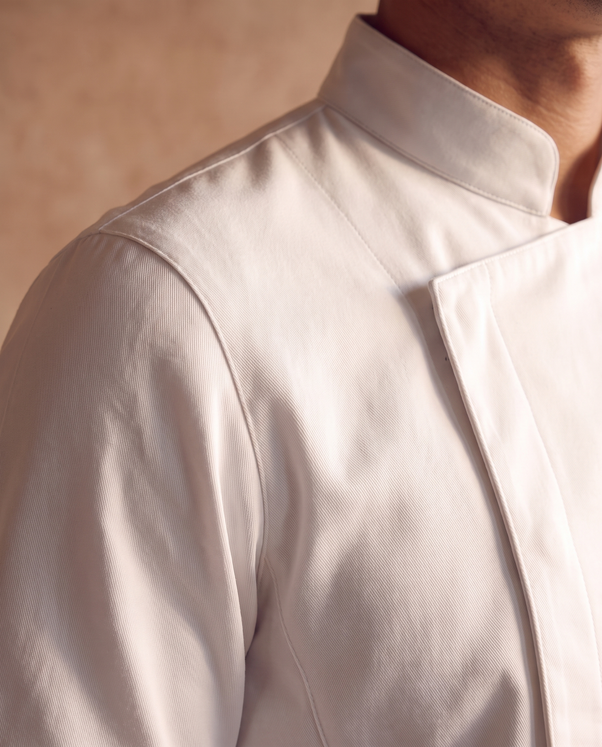 White|Hombros